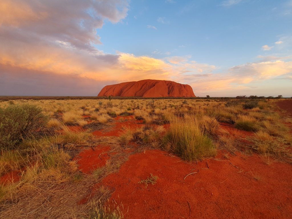 Best Uluru sunset spots