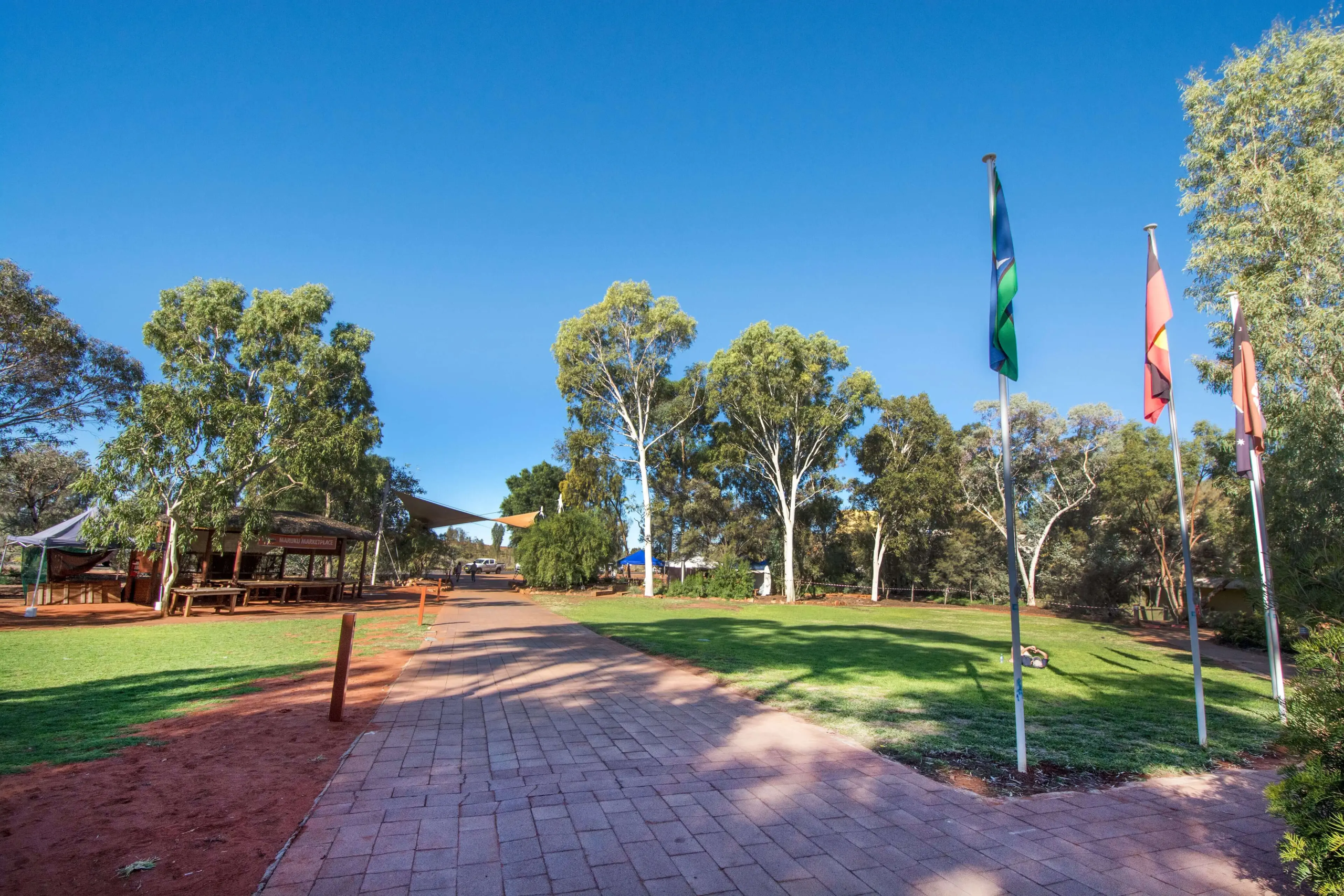 Lawn Gallery - Anangu Art - Ayers Rock Resort Facilities